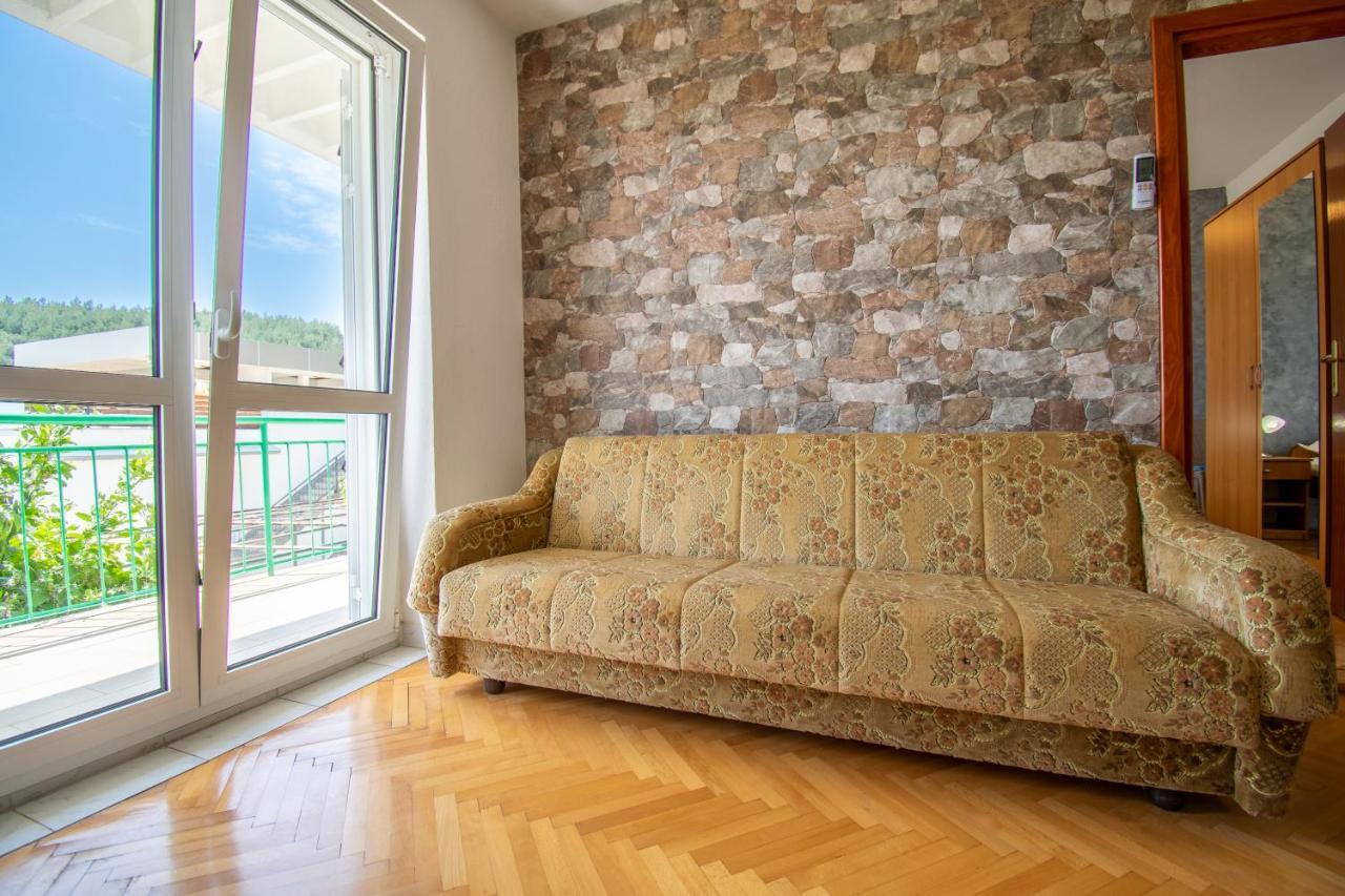 Apartmani Petracie Drvenik  Exterior foto